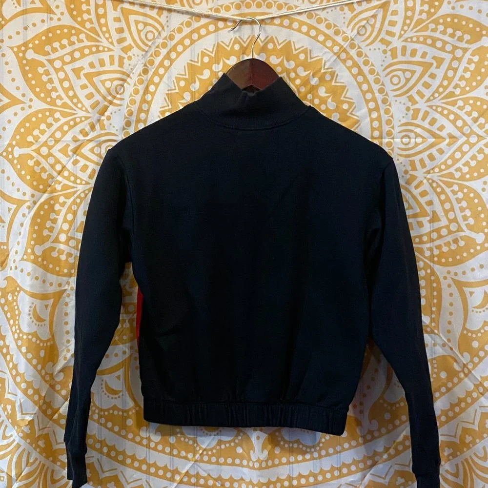 Like New - Well Worn Youth Holiday Sweater Size XS - Picture 2 of 3